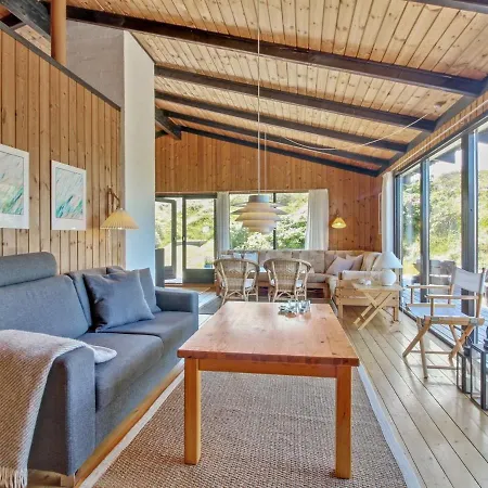 Holiday Tulir - 300m From The Sea In Nw Jutland By Interhome Holiday home Lokken