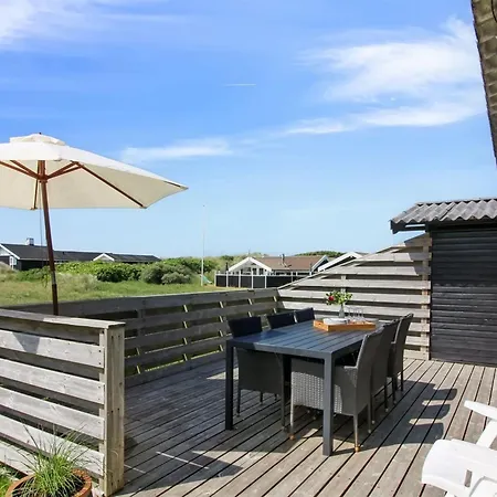 Tulir - 300m From The Sea By Interhome